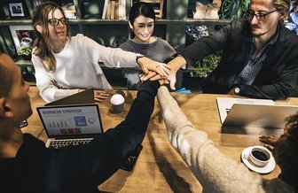 合同企業説明会&合同就職面接会 ヤングジョブとやま